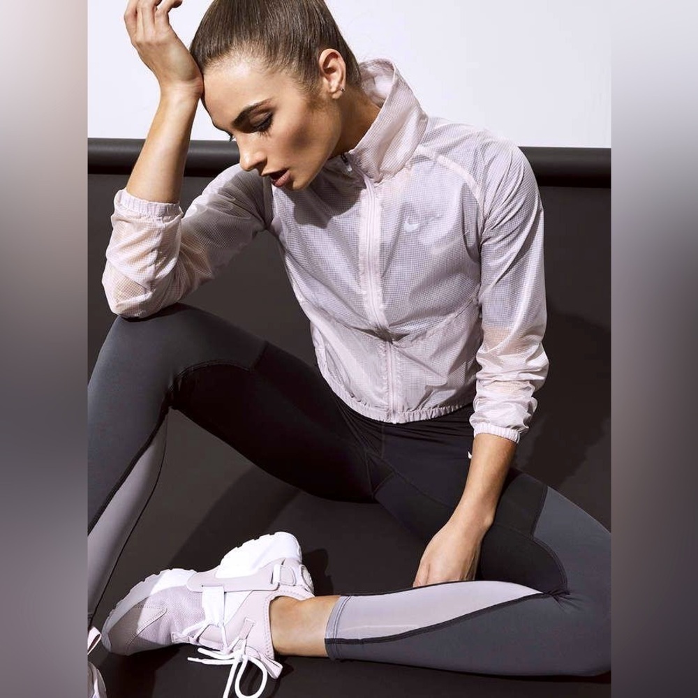 NIKE limited edition GEM Packable lilac lightweight hooded full zip jacket M top